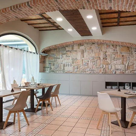 Hotel Ristorante Al Mulino By Lvg Collection 4*